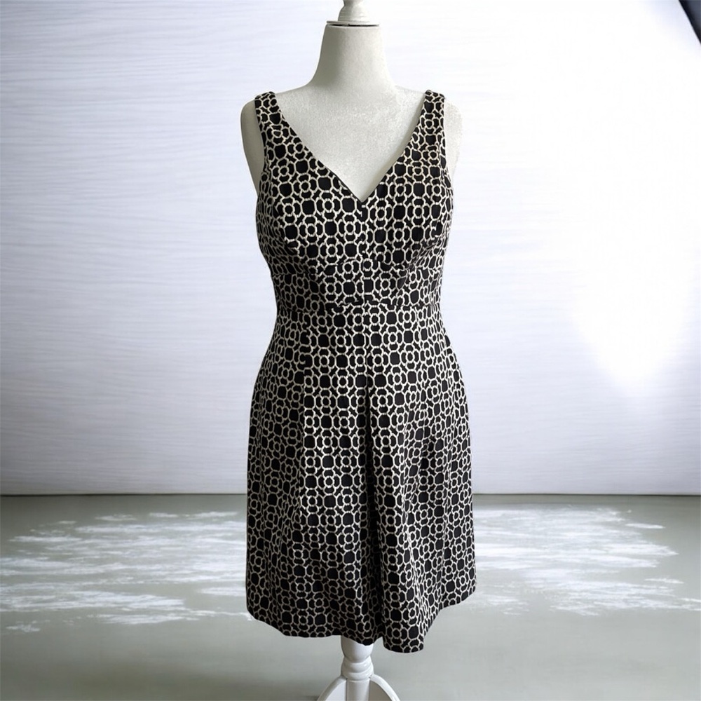 Lauren Ralph Lauren Black and Cream Sleeveless V-Neck Midi Dress